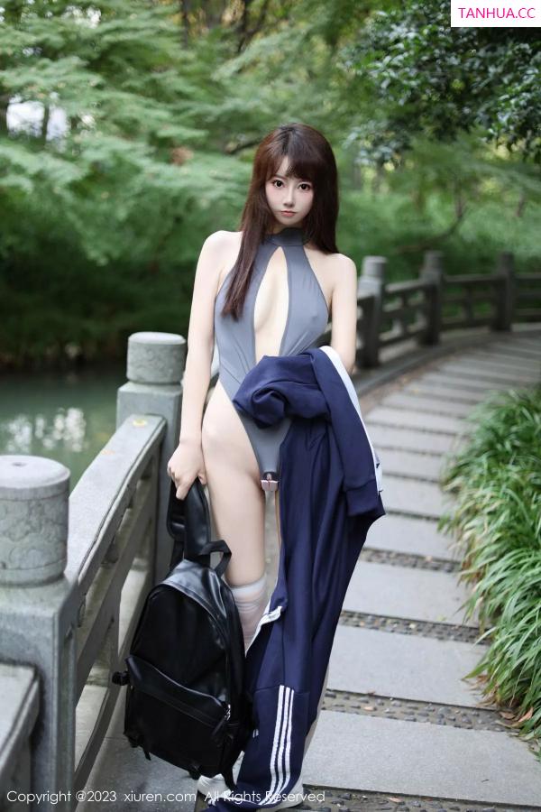   [XiuRen]高清写真图 2023.12.08 No.7784 韩系学妹 短裙美腿第27张图片
